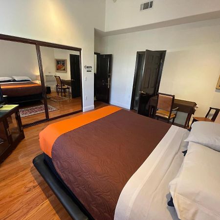 Entire Second Flr - Santa Monica Luxury Roman Villa ロサンゼルス エクステリア 写真