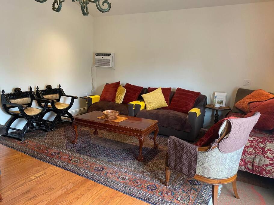 Entire Second Flr - Santa Monica Luxury Roman Villa ロサンゼルス エクステリア 写真