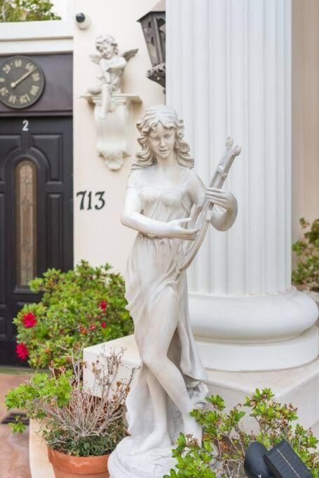 Entire Second Flr - Santa Monica Luxury Roman Villa ロサンゼルス エクステリア 写真