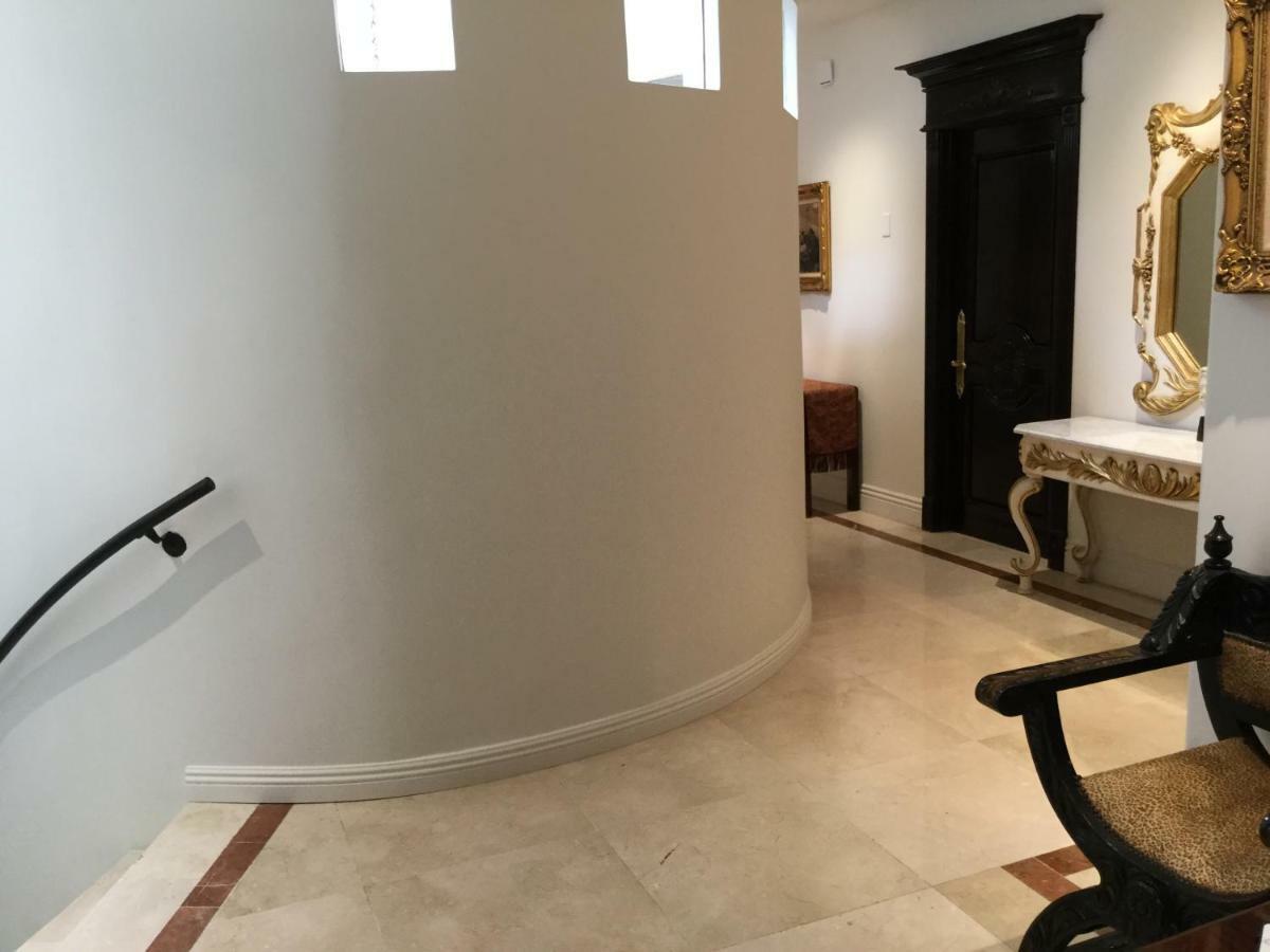 Entire Second Flr - Santa Monica Luxury Roman Villa ロサンゼルス エクステリア 写真