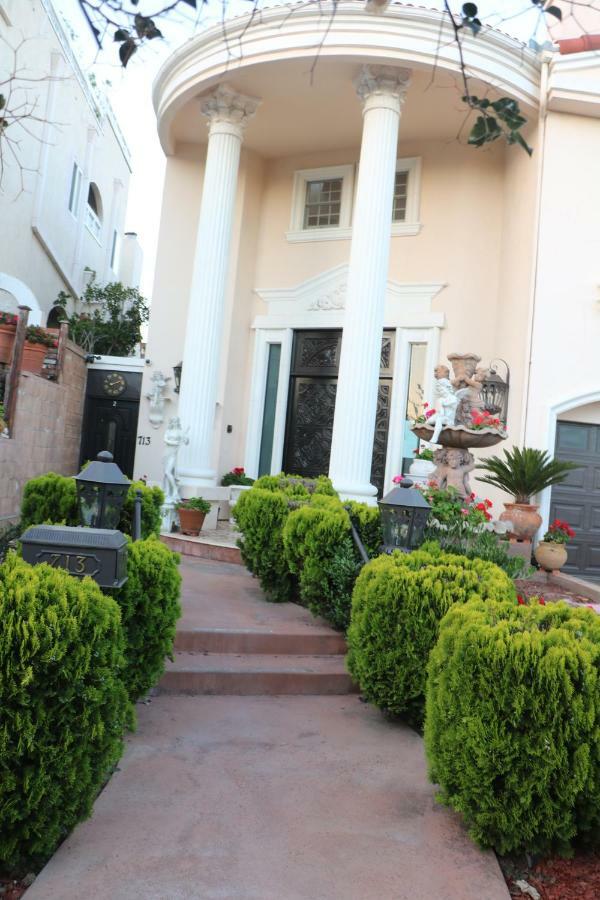 Entire Second Flr - Santa Monica Luxury Roman Villa ロサンゼルス エクステリア 写真
